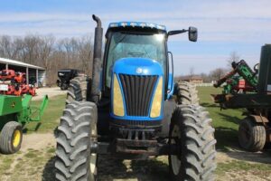 NEW-HOLLAND-TG210-74009-2