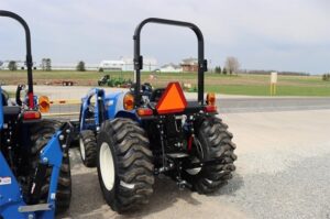 NEW-HOLLAND-WORKMASTER-40-71820-3