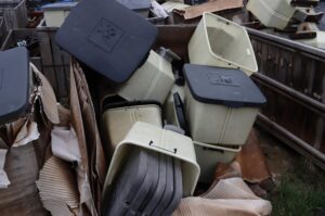 Planting-Attachments-KINZE-FERTILIZER-BOXES-3